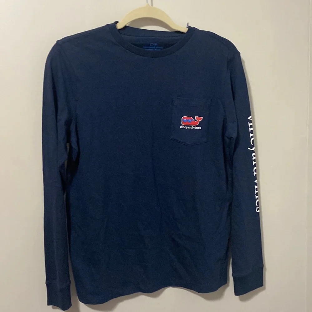NWT! Vineyard Vine Valentines Day Long Sleeve Tee‎